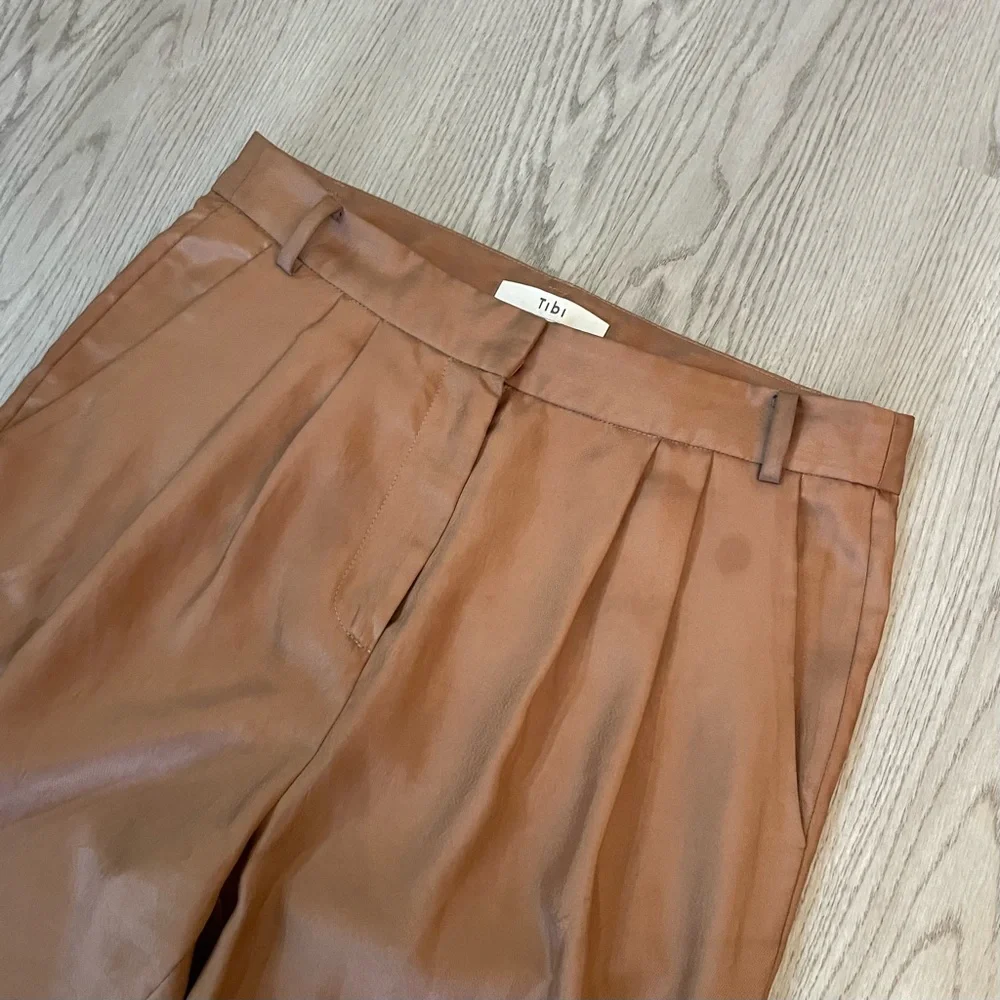 Tibi Medini Twill Pant in Sable Brown Sculpted Trousers Ankle Tie Pleat Skinny